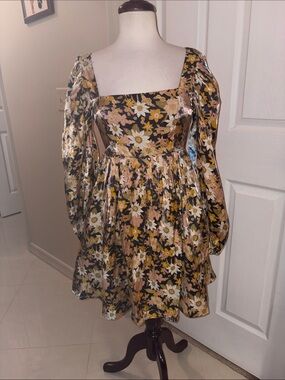 Like new Talulah floral metallic babydoll mini dress
